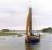 De jol onder zeil in Engeland (collectie Fries Scheepvaart Museum)